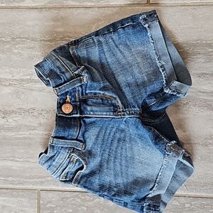 Girls Old Navy denim shorts sz 5